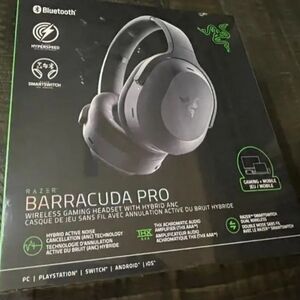 Razer Barracuda Pro Wireless/Bluetooth Gaming Headset, NWT.